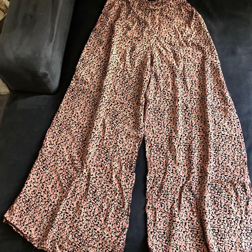 Wide leg pants
